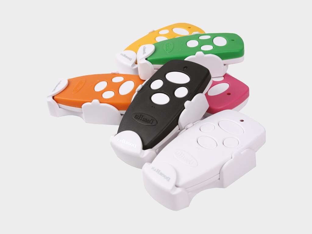 Ворота распашные со стальной рамой с заполнением сварной сеткой 21