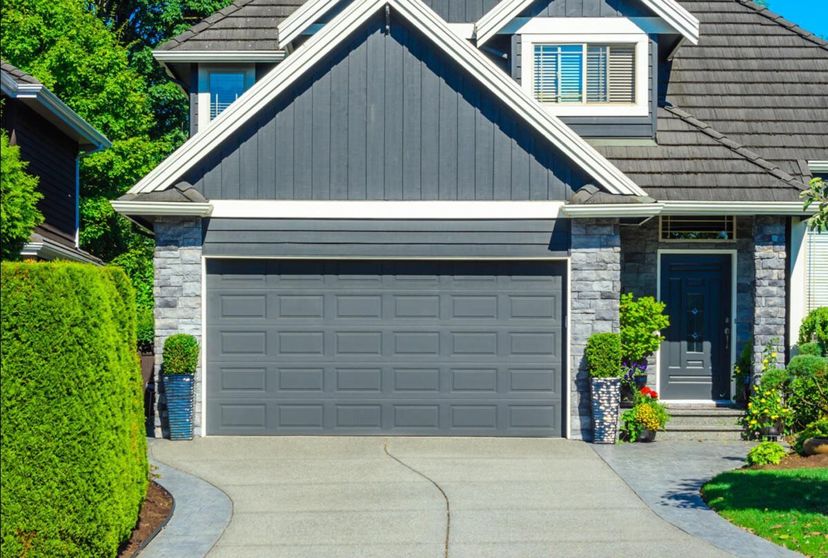 Ворота гаражные секционные с пружинами растяжения RSD01BIW 5 Ворота гаражные секционные с пружинами растяжения RSD01BIW 5