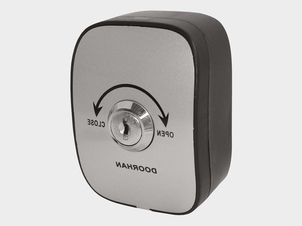 Ворота распашные со стальной рамой с заполнением сварной сеткой 22