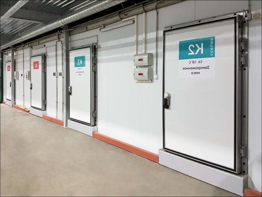 Холодильные распашные двери IsoDoor IDH1 для морозильных камер 15