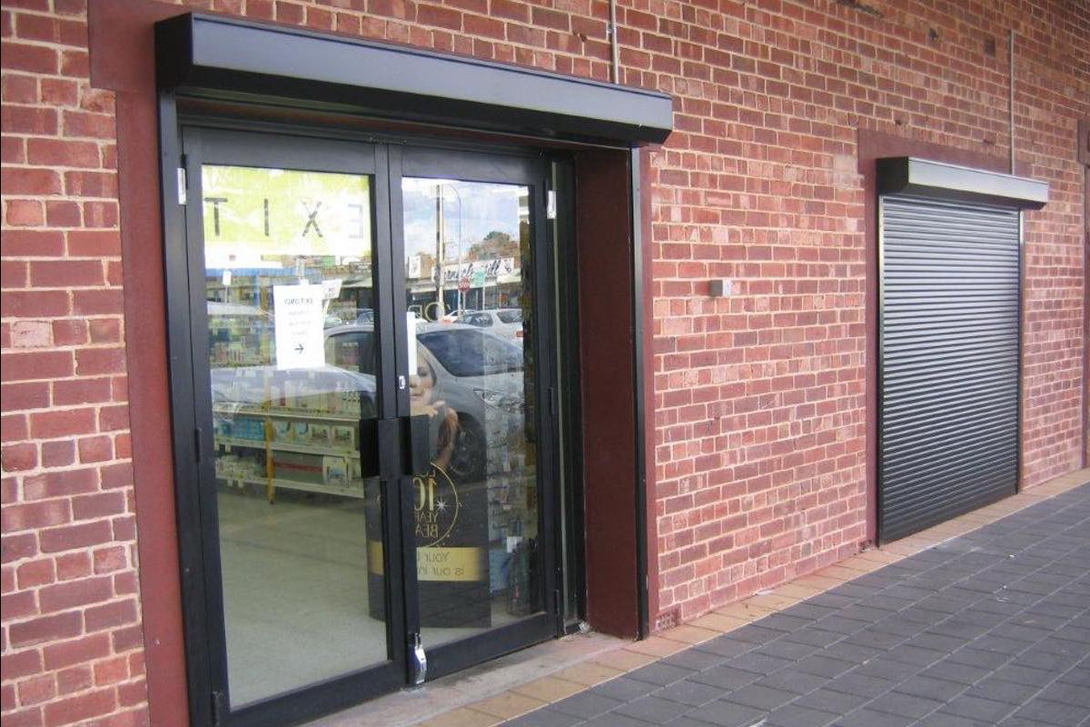 Рольставни на витрину из пенозаполненного роллетного профиля RH58N 9