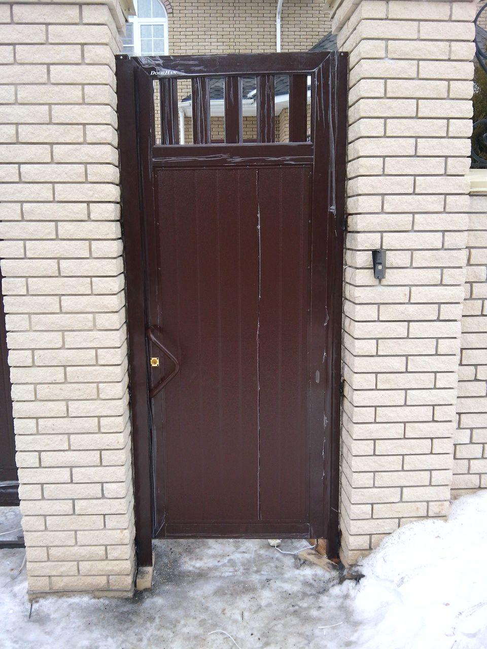 Калитка в алюминиевой раме с заполнением сендвич-панелями PSD-A 5